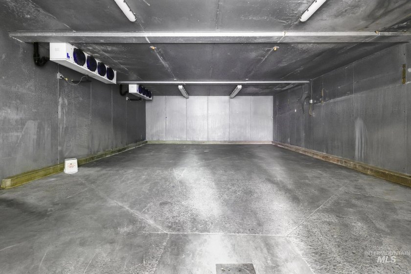 Exceptional commercial opportunity on 14.44 acres, conveniently - photo 42