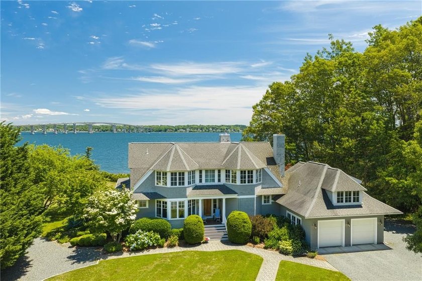 Perched on a private 2-acre waterfront lot in sought-after Plum - photo 3