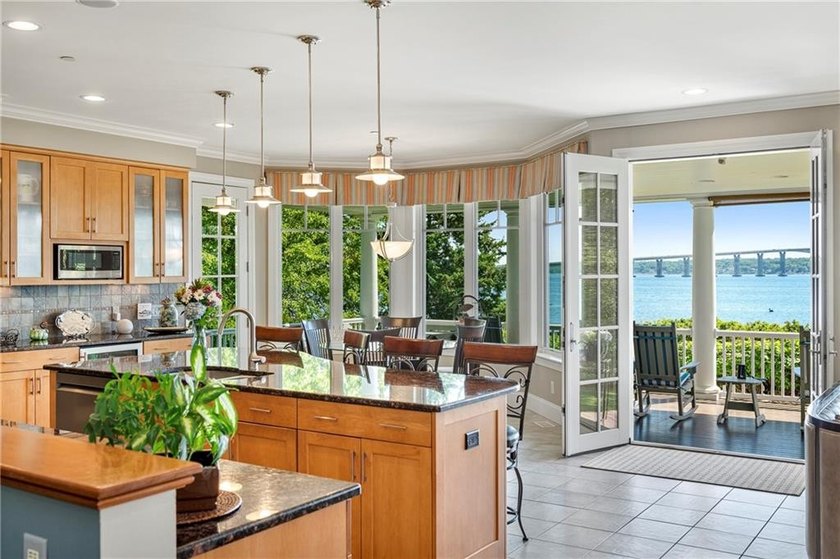 Perched on a private 2-acre waterfront lot in sought-after Plum - photo 9
