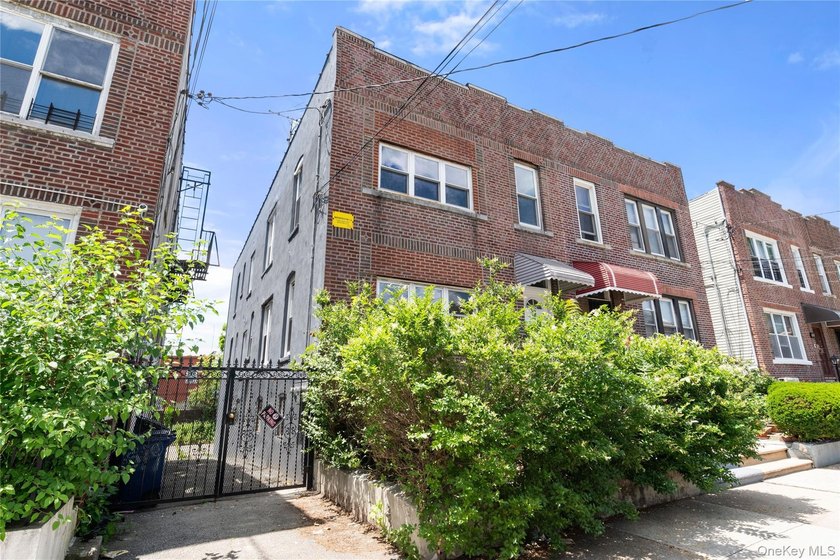 Welcome to 3321 Fish Avenue, Bronx, NY! This beautifully - photo 3