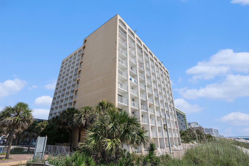 Enjoy the ocean view from the balcony of this 15th floor - photo 8