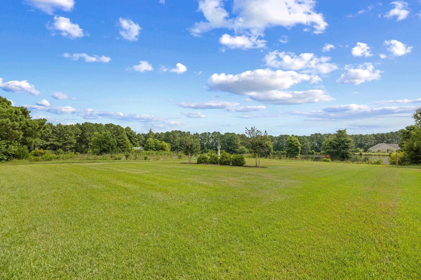 Spacious 3-bed, 3-bath home on one of the largest lots in gated - photo 7