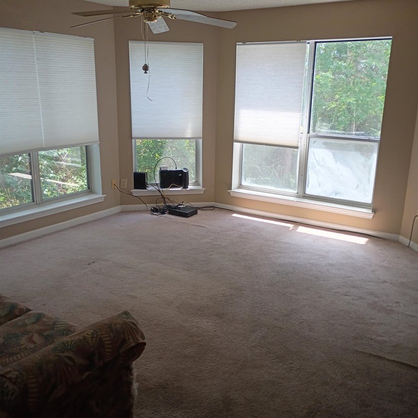 All offers from interested buyers must be entered online for the - photo 6
