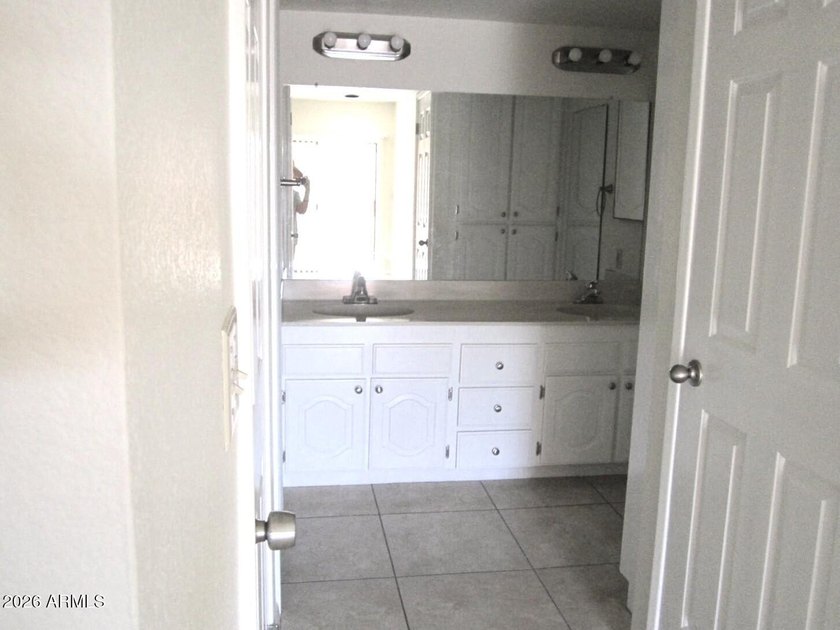 READY TO SHOW-READY TO SELL! ELEVATOR LEADS TO VERY QUIET TOP - photo 12