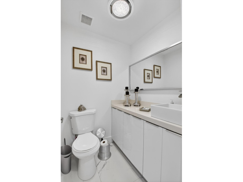 Beautiful, totally redone Willow Wood 3 bedroom, 2.5 second - photo 20
