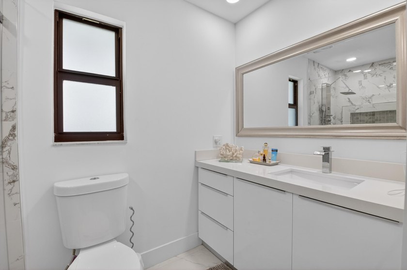 Beautiful, totally redone Willow Wood 3 bedroom, 2.5 second - photo 25