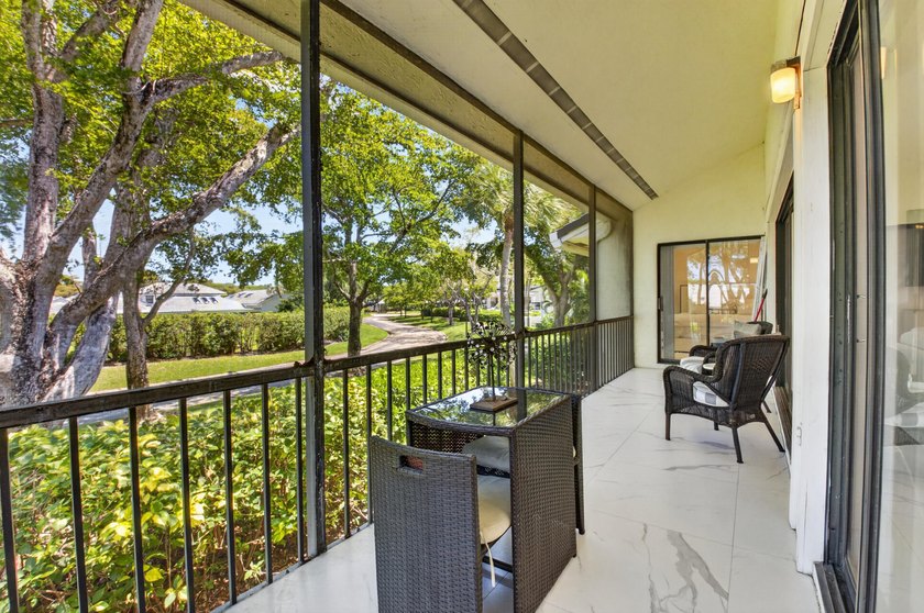 Beautiful, totally redone Willow Wood 3 bedroom, 2.5 second - photo 34
