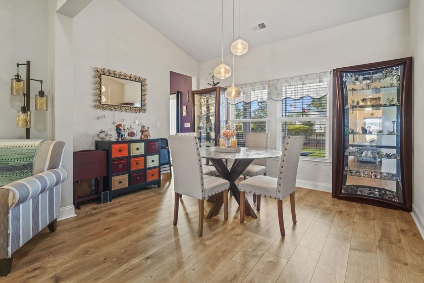 Welcome to this beautifully maintained St. Phillips floor plan - photo 7