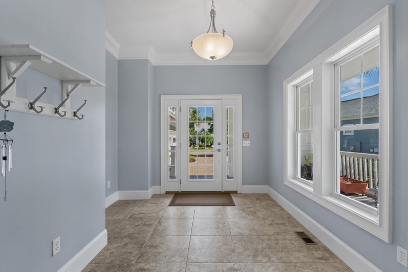 Reminiscent of a home featured in the pages of Southern Living - photo 7