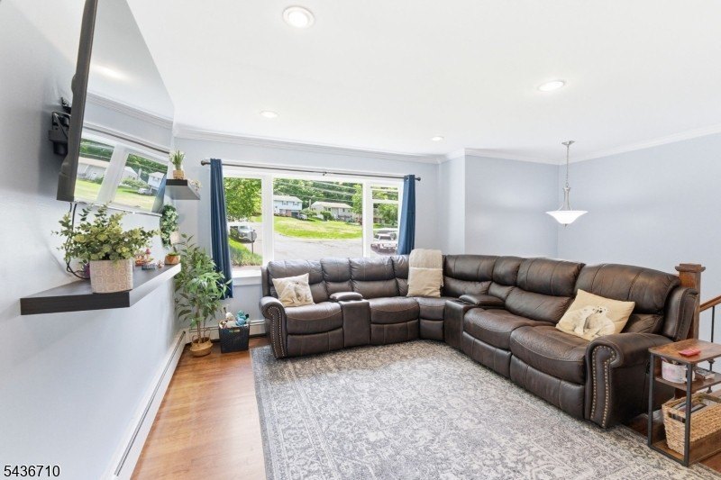 Truly turnkey bilevel in desirable Hopatcong! This beautifully - photo 14