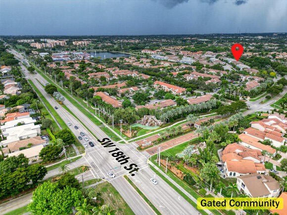 Discover a modern 4-bedroom, 3.5-bath residence (built 2016) in - photo 2