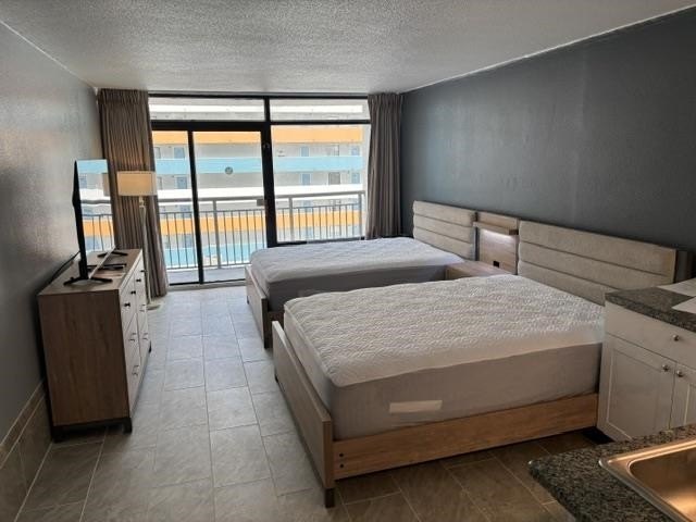 Efficiency condo located in the popular Landmark Resort - photo 4