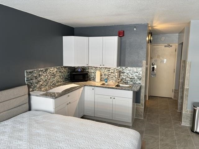 Efficiency condo located in the popular Landmark Resort - photo 7