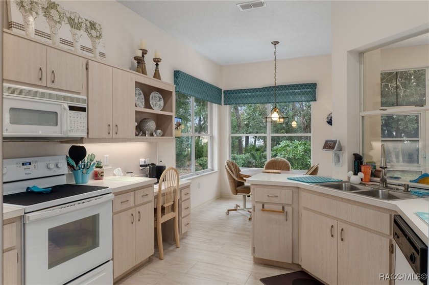 New price- exceptional value! 3-bedroom, 2-bath home with a - photo 13