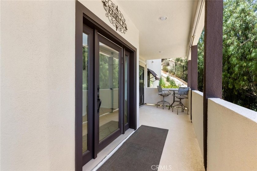 Spectacular Hillside Retreat in Roy Rogers Estates with - photo 17