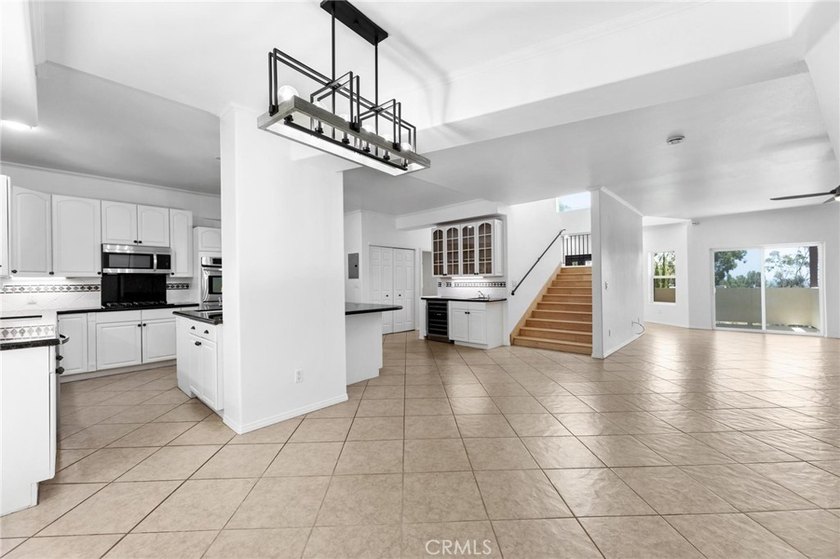 Spectacular Hillside Retreat in Roy Rogers Estates with - photo 24