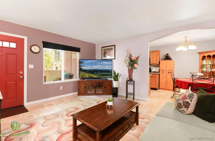 Beautifully maintained residence tucked away at the rear of the - photo 3