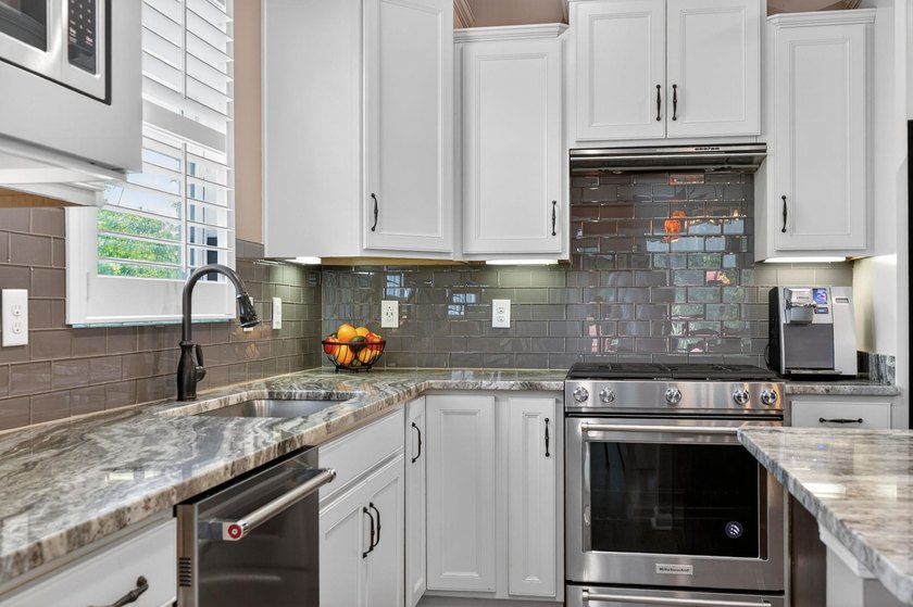 Welcome to Del Webb at Grande Dunes. This beautifully maintained - photo 9