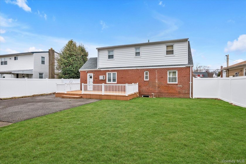 4BR Fully Dormered Fieldstone/Brick Cape w/GREAT CURB APPEAL! - photo 23