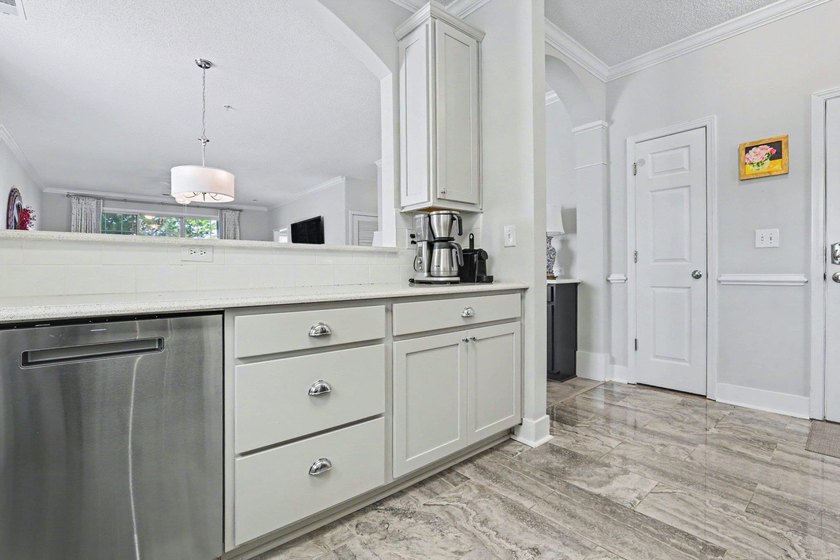Welcome to effortless coastal living from this completely - photo 3