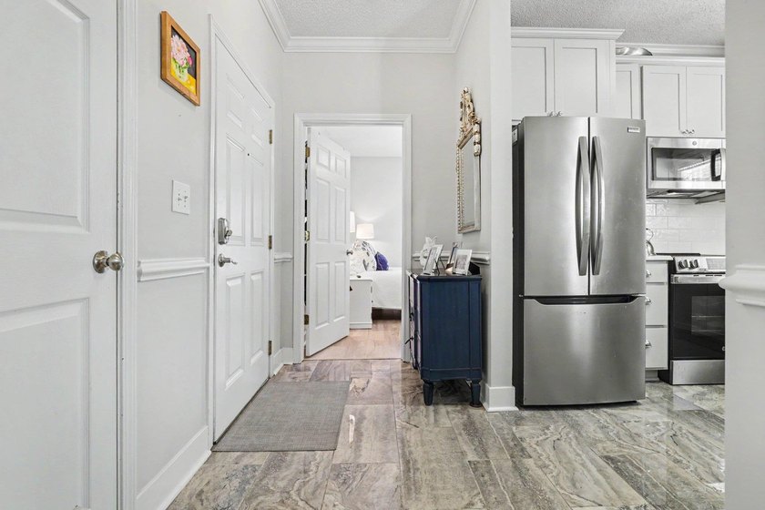 Welcome to effortless coastal living from this completely - photo 4
