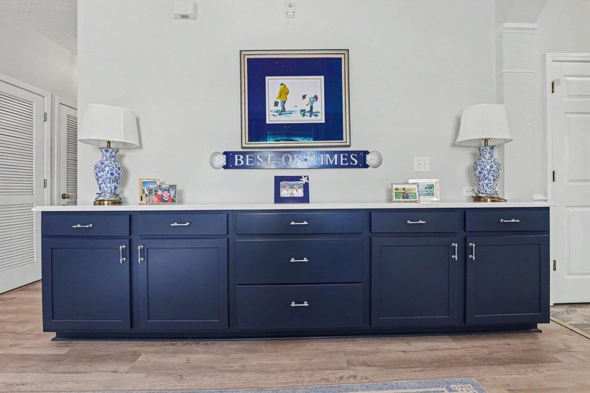 Welcome to effortless coastal living from this completely - photo 5