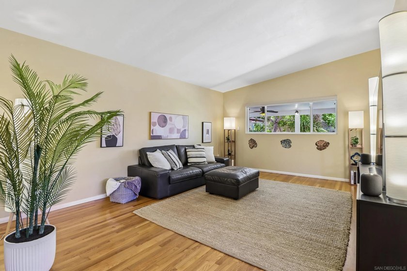Beautifully upgraded Serra Mesa home offering the perfect blend - photo 4