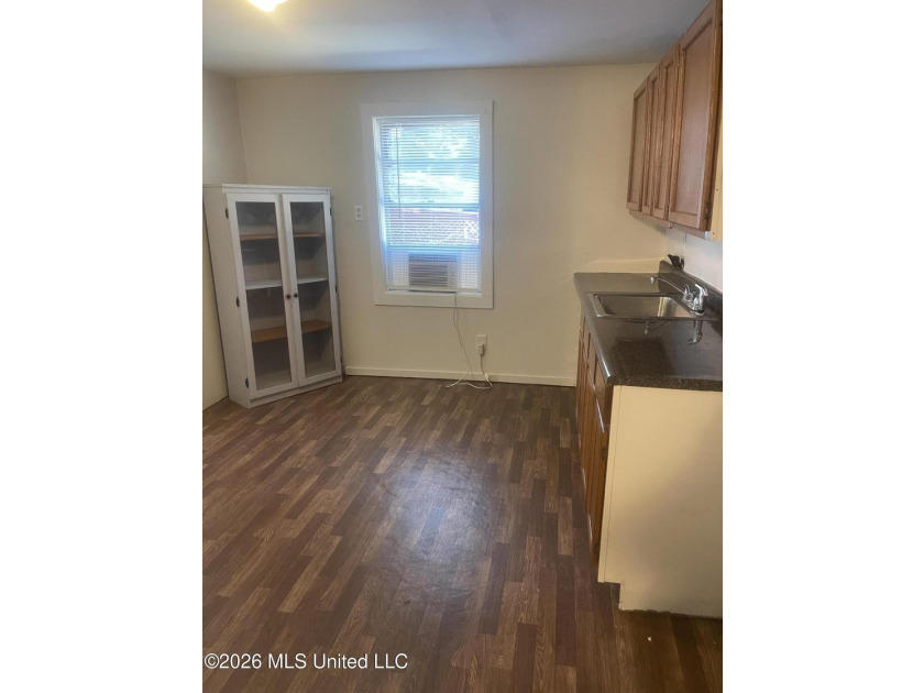 Investor Opportunity! Nestled beneath beautiful, mature oak - photo 13