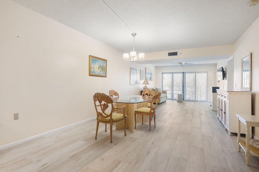 901 Seafarer Cir 306 - photo 15
