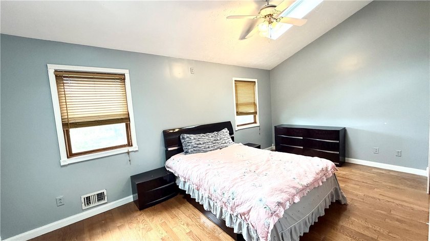 This 5 Bedrooms and 2.5 Bath home w/ in-law setup is located on - photo 16