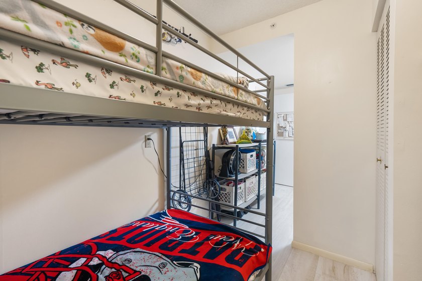 901 Seafarer Cir 306 - photo 22