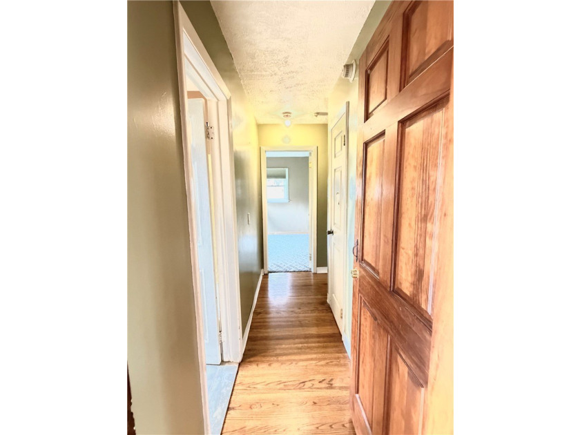 This 5 Bedrooms and 2.5 Bath home w/ in-law setup is located on - photo 23