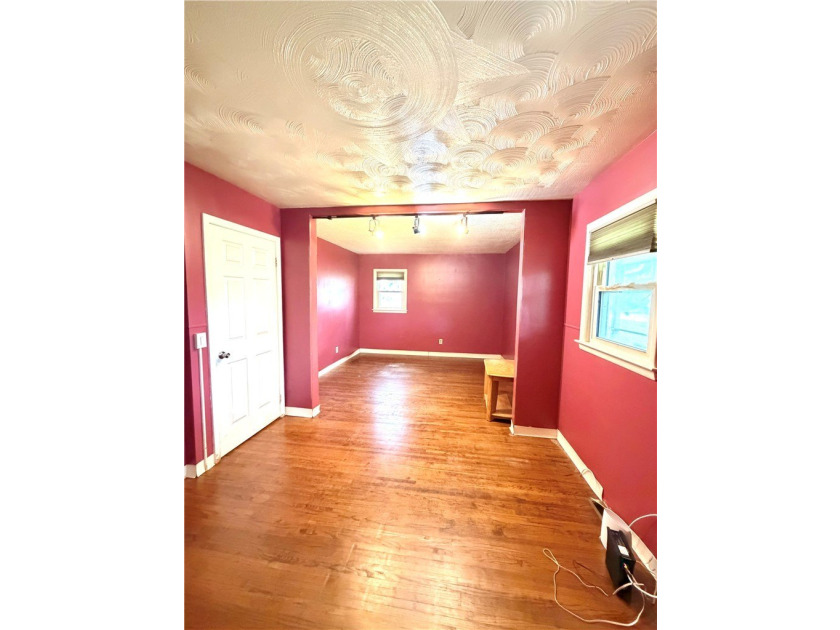 This 5 Bedrooms and 2.5 Bath home w/ in-law setup is located on - photo 27