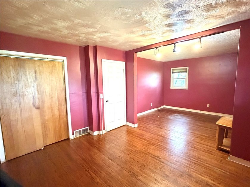 This 5 Bedrooms and 2.5 Bath home w/ in-law setup is located on - photo 28