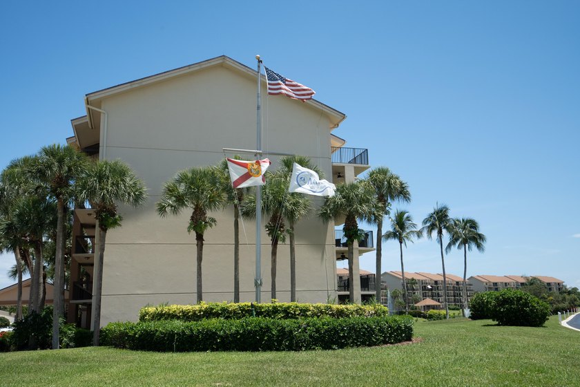 901 Seafarer Cir 306 - photo 42