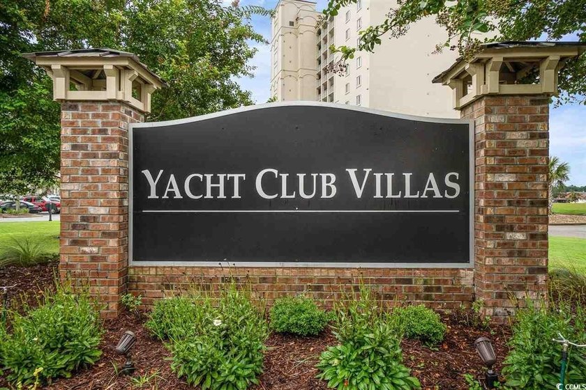 RARE INVESTMENT OPPORTUNITY!!! This meticulously maintained - photo 3