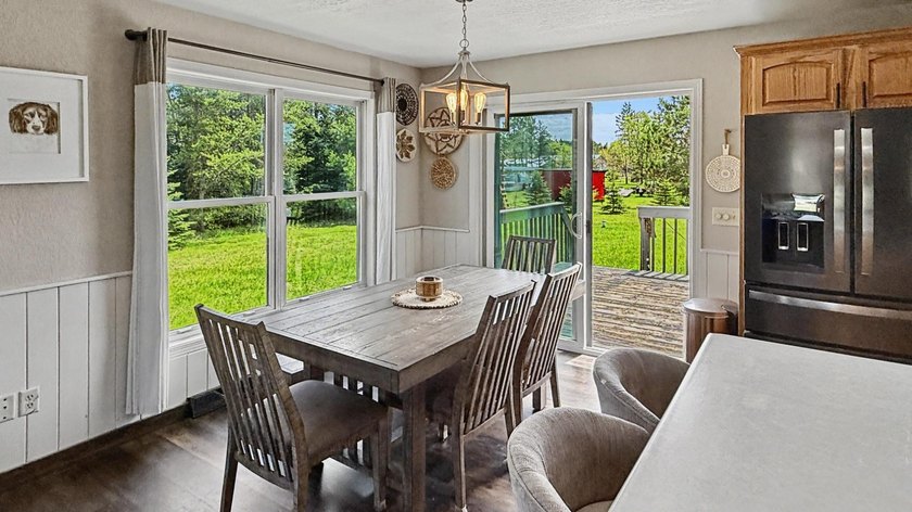 Beautiful country home with deeded access to Lake Nokomis - photo 5