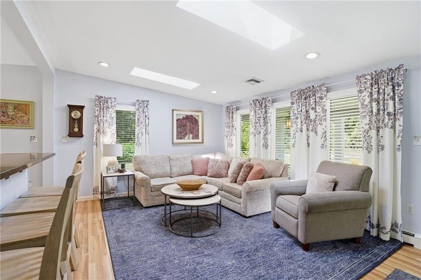 Welcome home to this beautifully renovated ranch, perfectly - photo 8