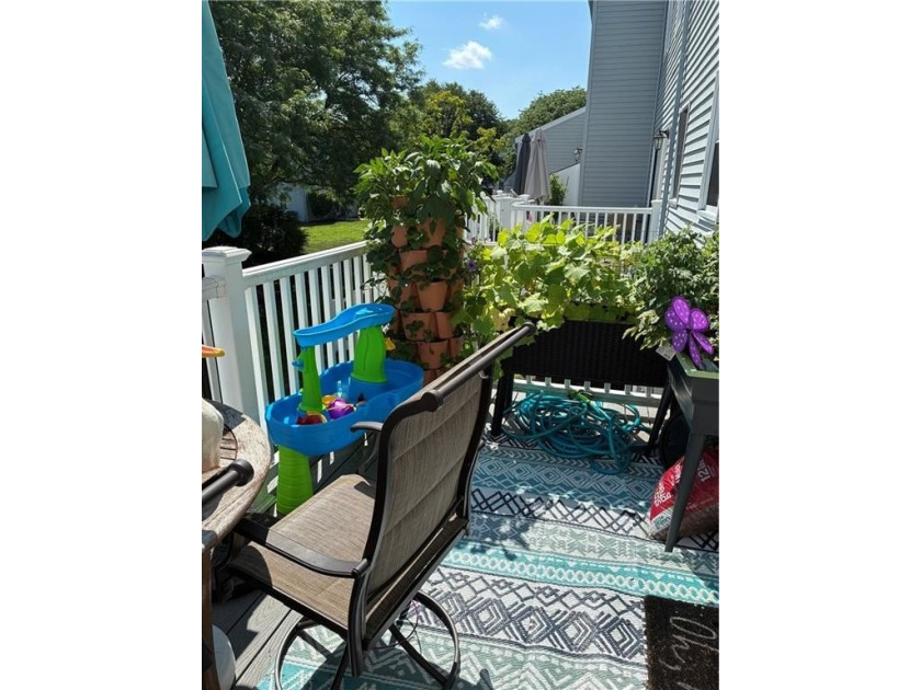 A great Town Home at a Great Price! 2 beds, 2 1/2 baths. Lower - photo 5