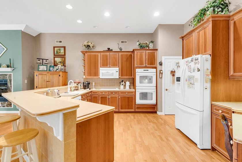Come and experience this custom built, 4-bedroom, 3 full bath - photo 9