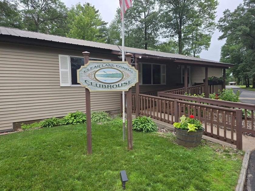 55+ Senior Living Community This well-maintained 2-bedroom - photo 8