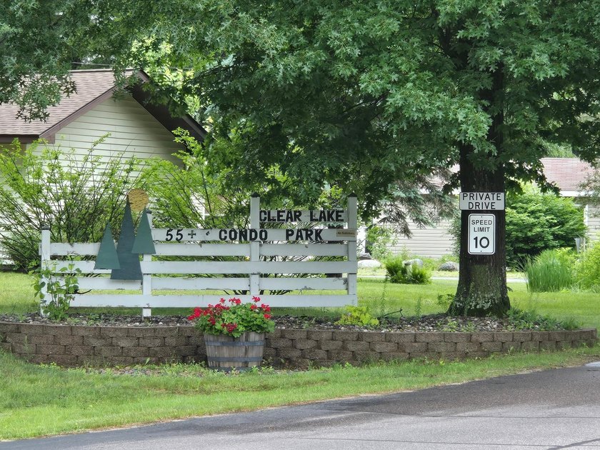 55+ Senior Living Community This well-maintained 2-bedroom - photo 10