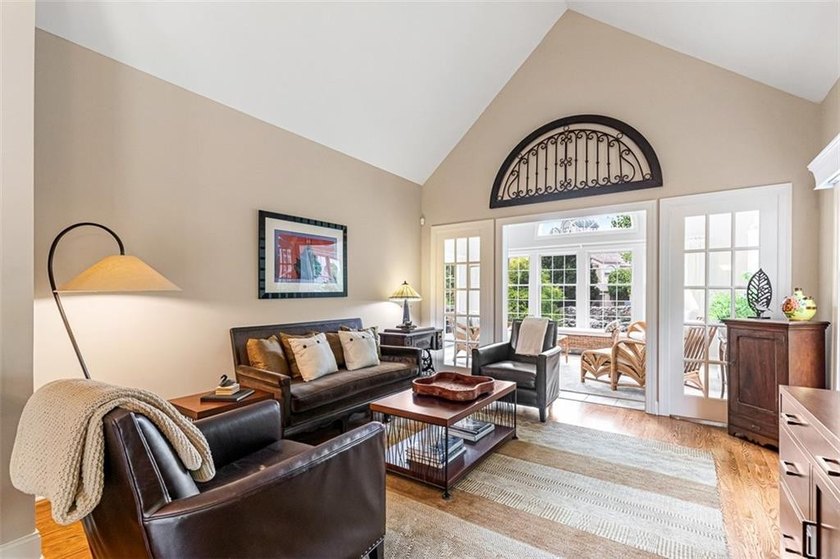 Located in the coveted Bristol Landing waterfront community, 2 - photo 5