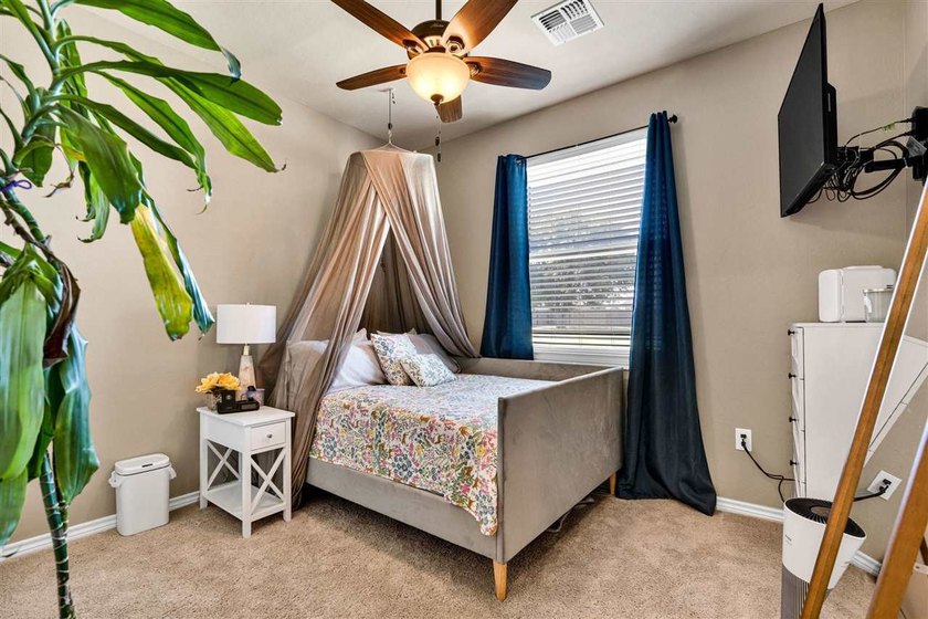 Like-new custom-built 3-bedroom, 2-bath home in the highly - photo 15