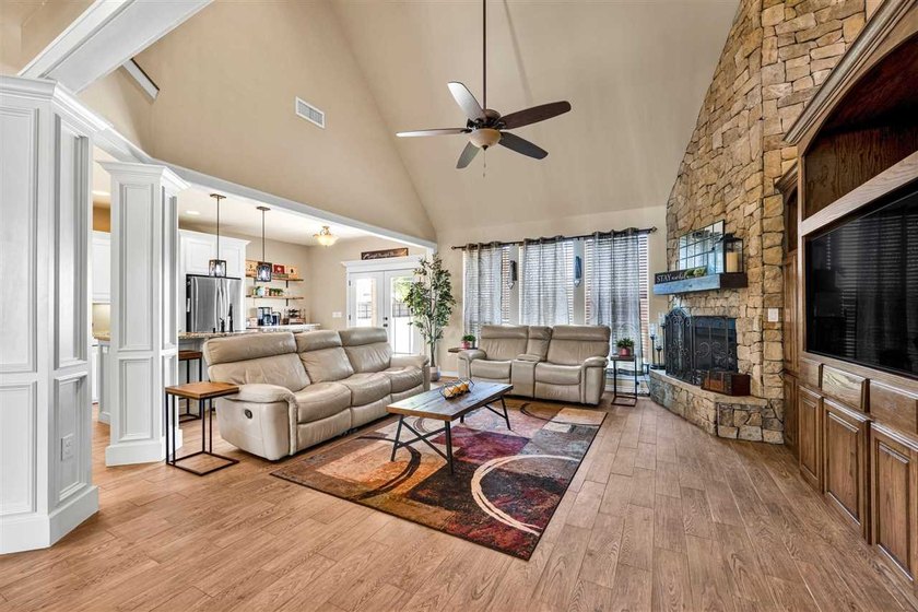 Like-new custom-built 3-bedroom, 2-bath home in the highly - photo 16