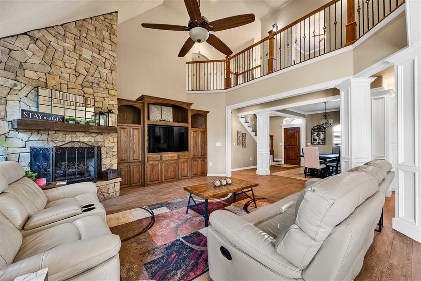 Like-new custom-built 3-bedroom, 2-bath home in the highly - photo 17