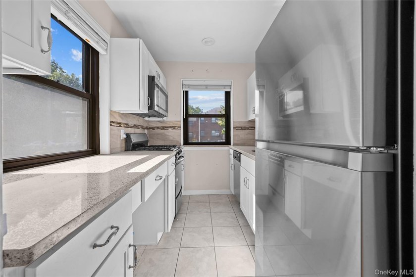Clearview Gardens | Whitestone, Queens Welcome Home to Unit 6-89 - photo 5