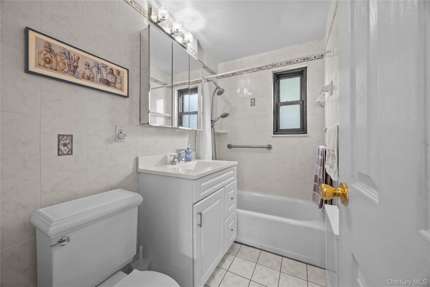 Clearview Gardens | Whitestone, Queens Welcome Home to Unit 6-89 - photo 7