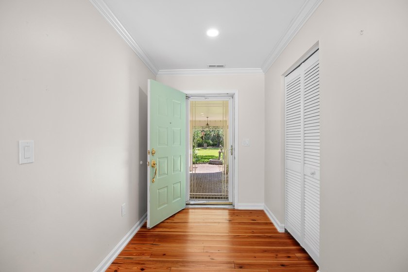 Uncommon opportunity in River Oaks Estates, off Waverly Road - photo 5