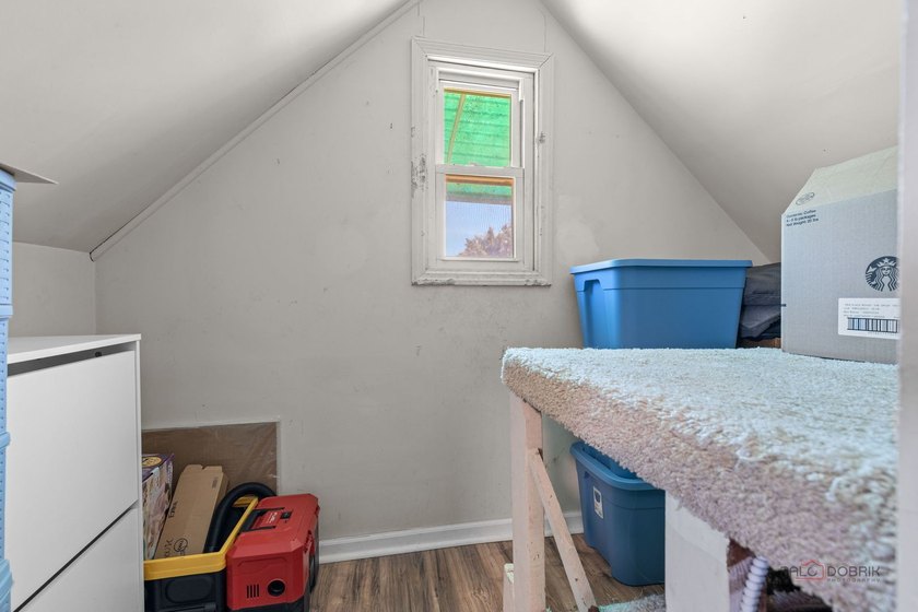 Welcome to 1506 N East End! This charming property is bigger - photo 15